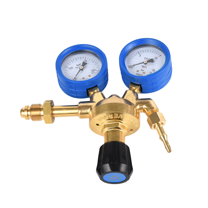 French and Italian Type Oxygen Regulator Brass Body with Protecting Cover