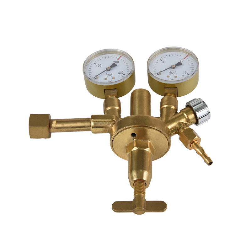 Germany/Zinser Type Oxygen Regulator in Forged Brass Body