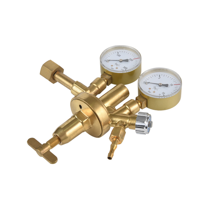 Germany/Zinser Type Oxygen Regulator in Forged Brass Body